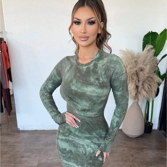 SEXY MARBLE (OLIVE) MIDI DRESS - Picture 1 of 2